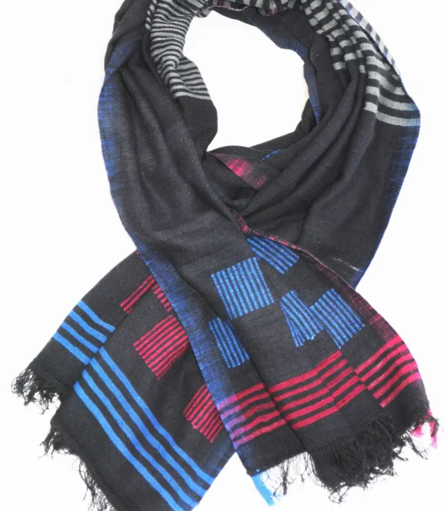 Stylish Hand-Woven Cotton Scarves for a Sophisticated Look | Shop Now - Image 4