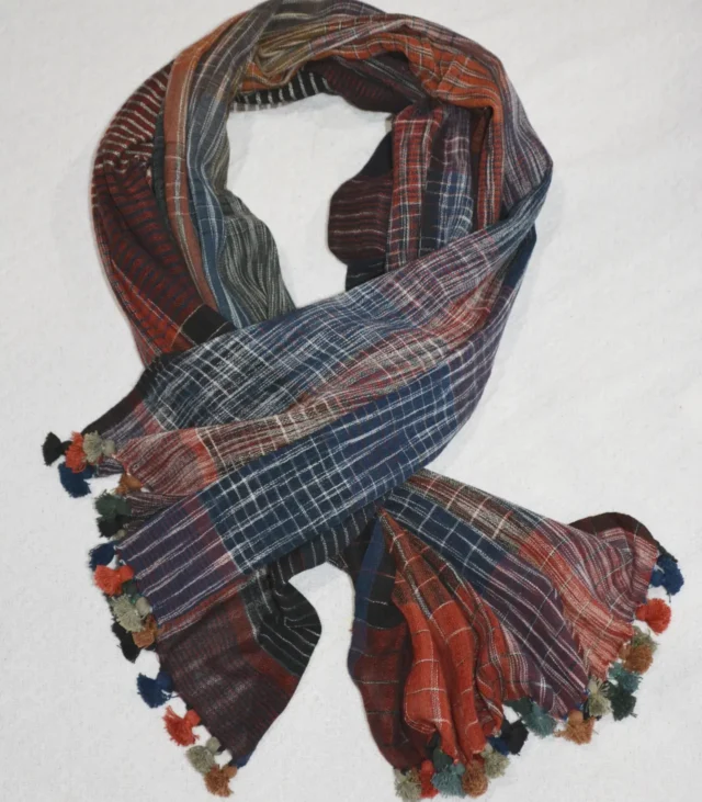 Stylish Hand-Woven Cotton Scarves for a Sophisticated Look | Shop Now - Image 5