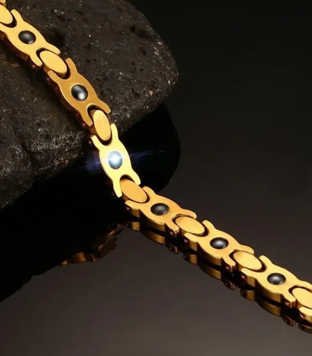 Shop Women's Magnetic Bracelets Gold - Stylish Design with Health Benefits - Image 5